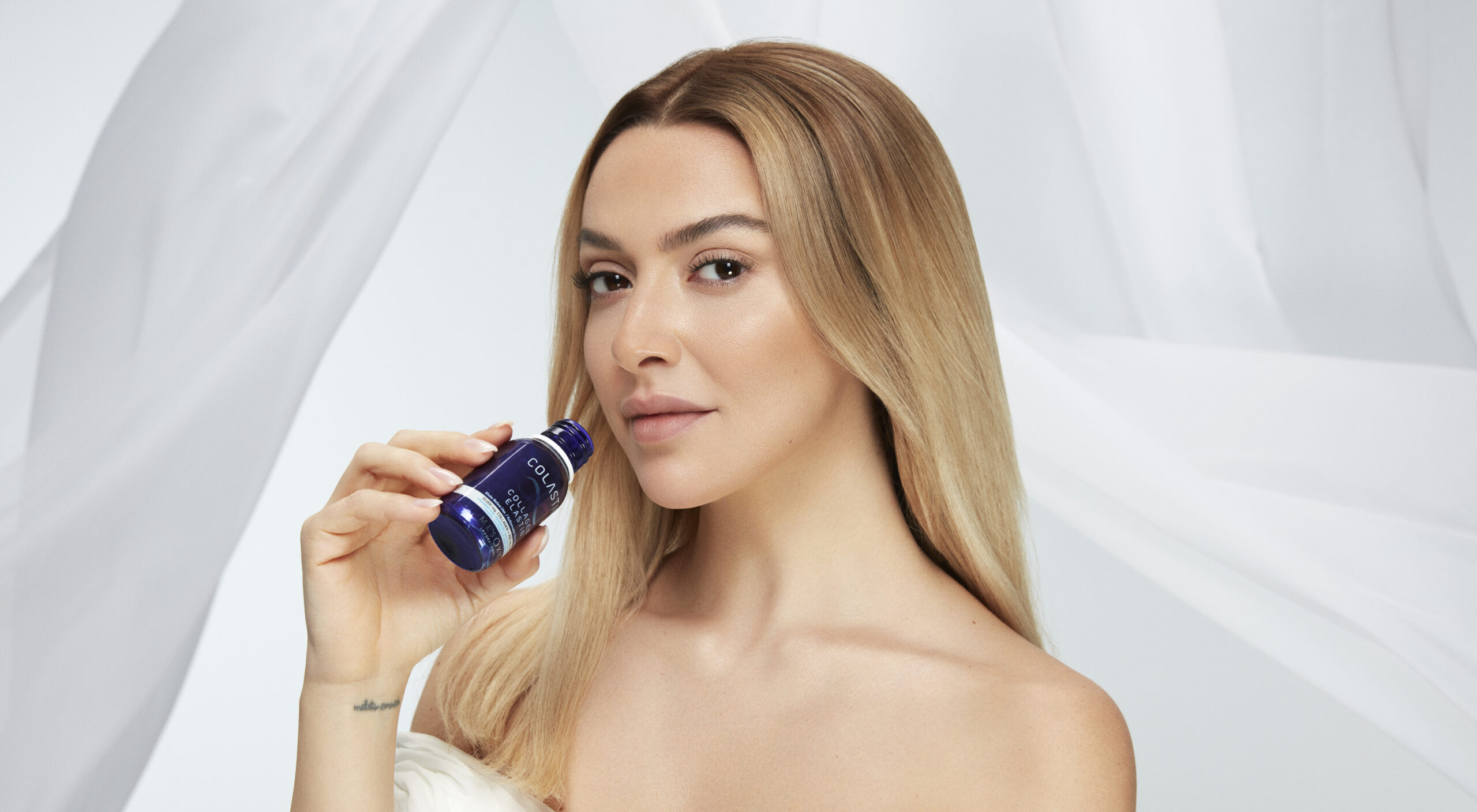 Seren Serengil'den Hadise'ye çirkin yorum! Makyajlı da makyajsız da çirkin!