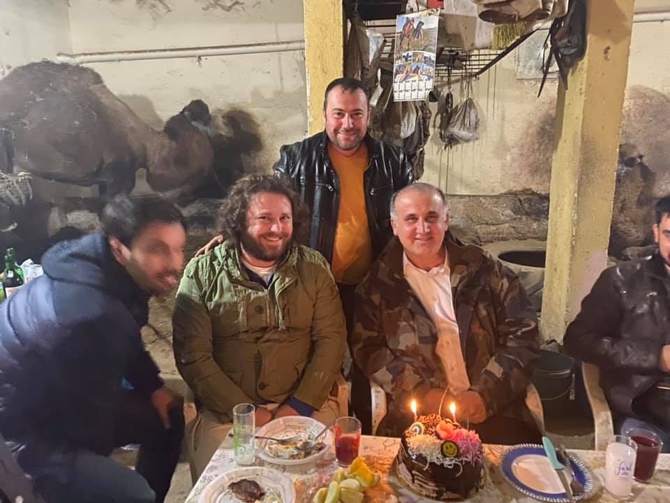 Kısıtlamaları hiçe sayan Belediye başkanının doğum günü kutlaması olay oldu!