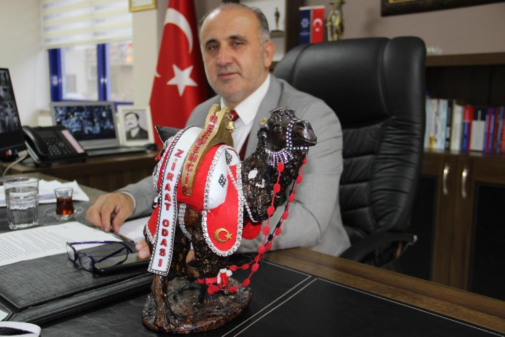 Kısıtlamaları hiçe sayan Belediye başkanının doğum günü kutlaması olay oldu!