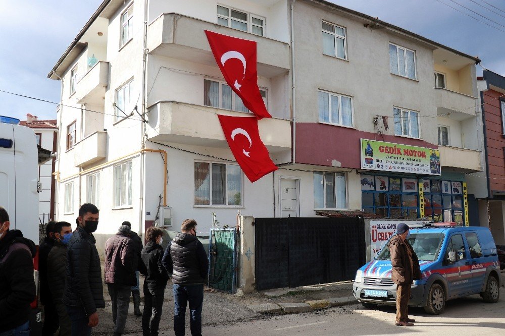 Sakarya'da şehit ateşi: PiyadeEr Selim Gedik tedavi gördüğü hastanede hayatını kaybetti