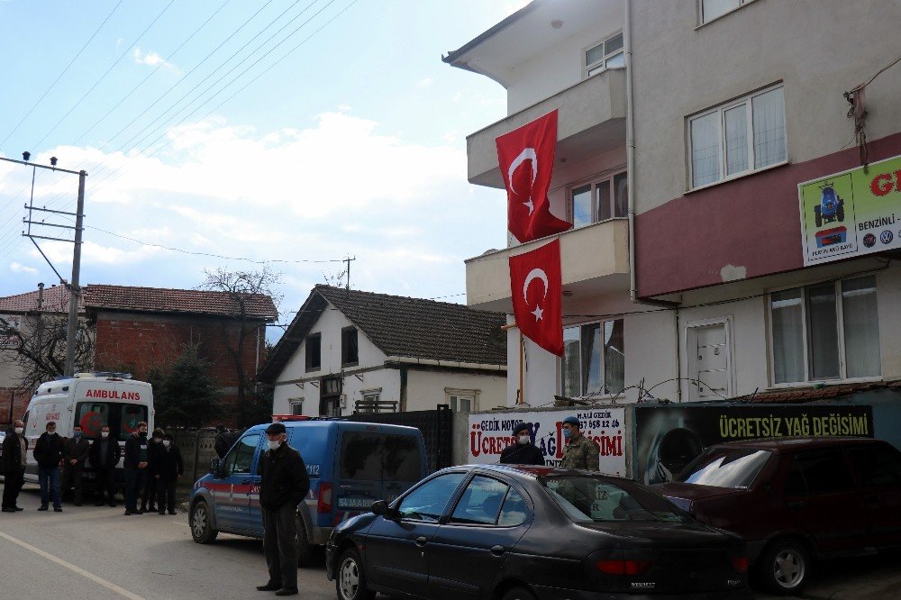 Sakarya'da şehit ateşi: PiyadeEr Selim Gedik tedavi gördüğü hastanede hayatını kaybetti