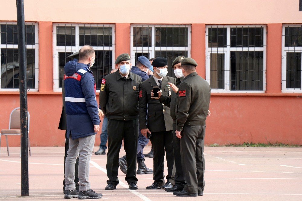 Sakarya'da şehit ateşi: PiyadeEr Selim Gedik tedavi gördüğü hastanede hayatını kaybetti