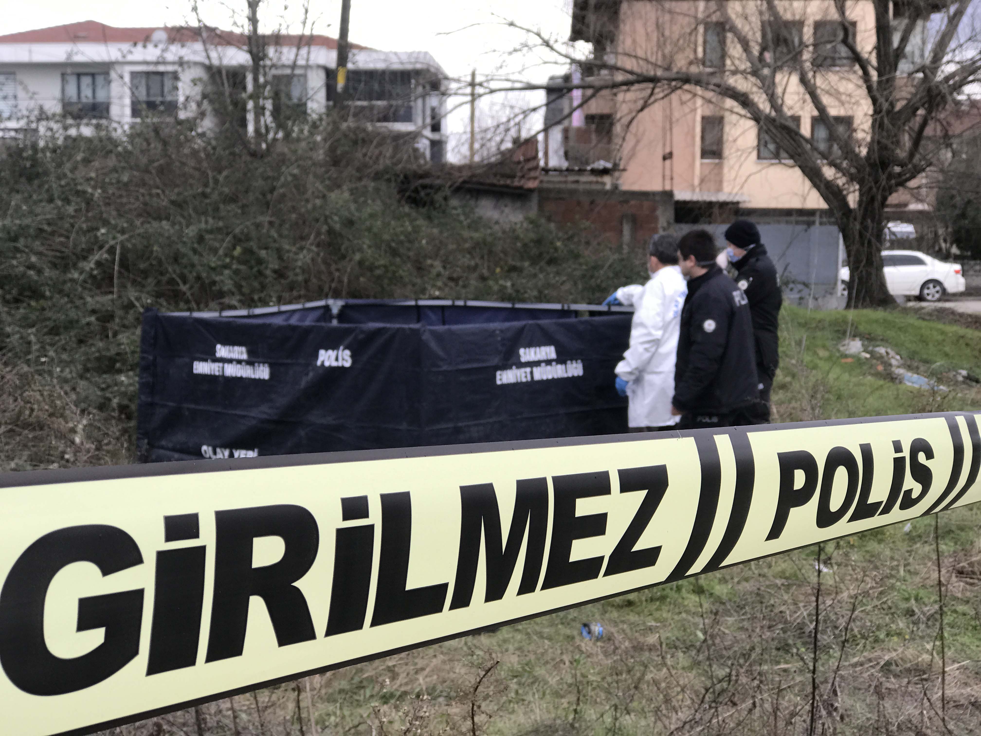 Sakarya'da korkunç olay! Otluk alanda erkek cesedi bulundu 