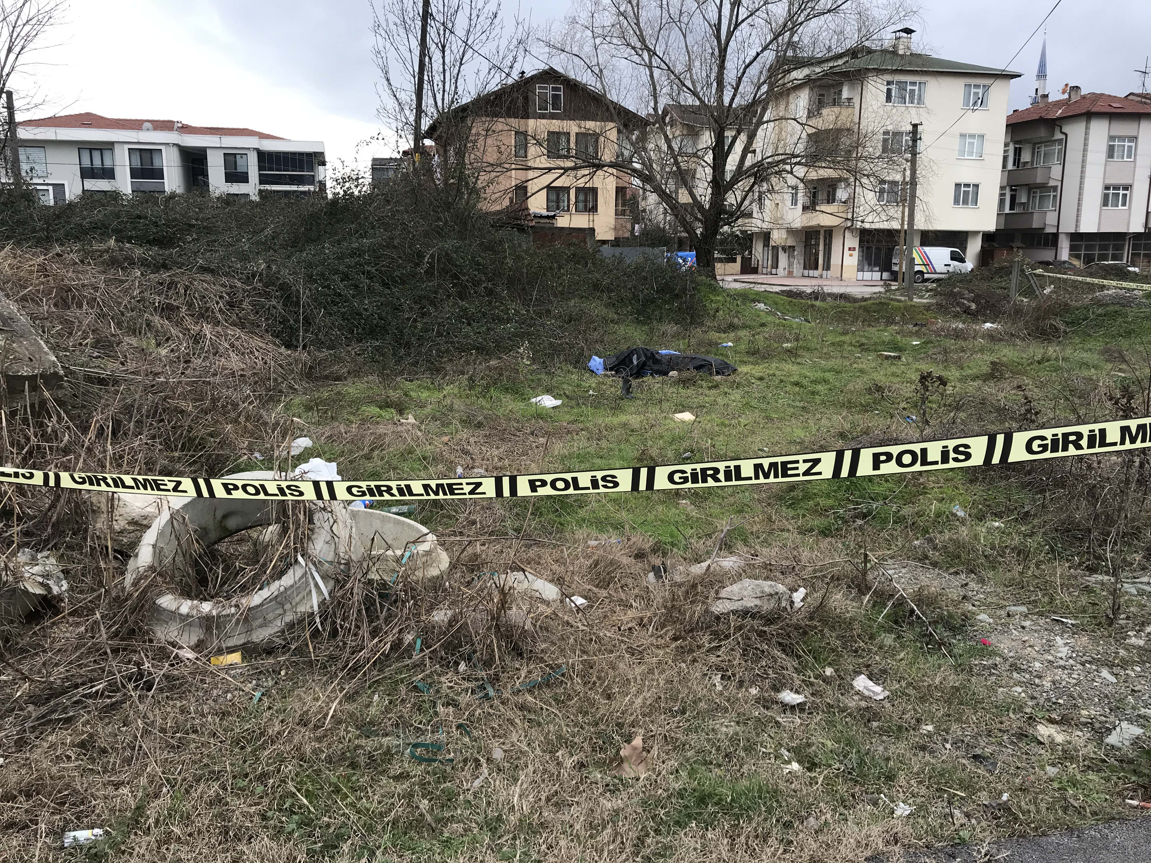 Sakarya'da korkunç olay! Otluk alanda erkek cesedi bulundu 