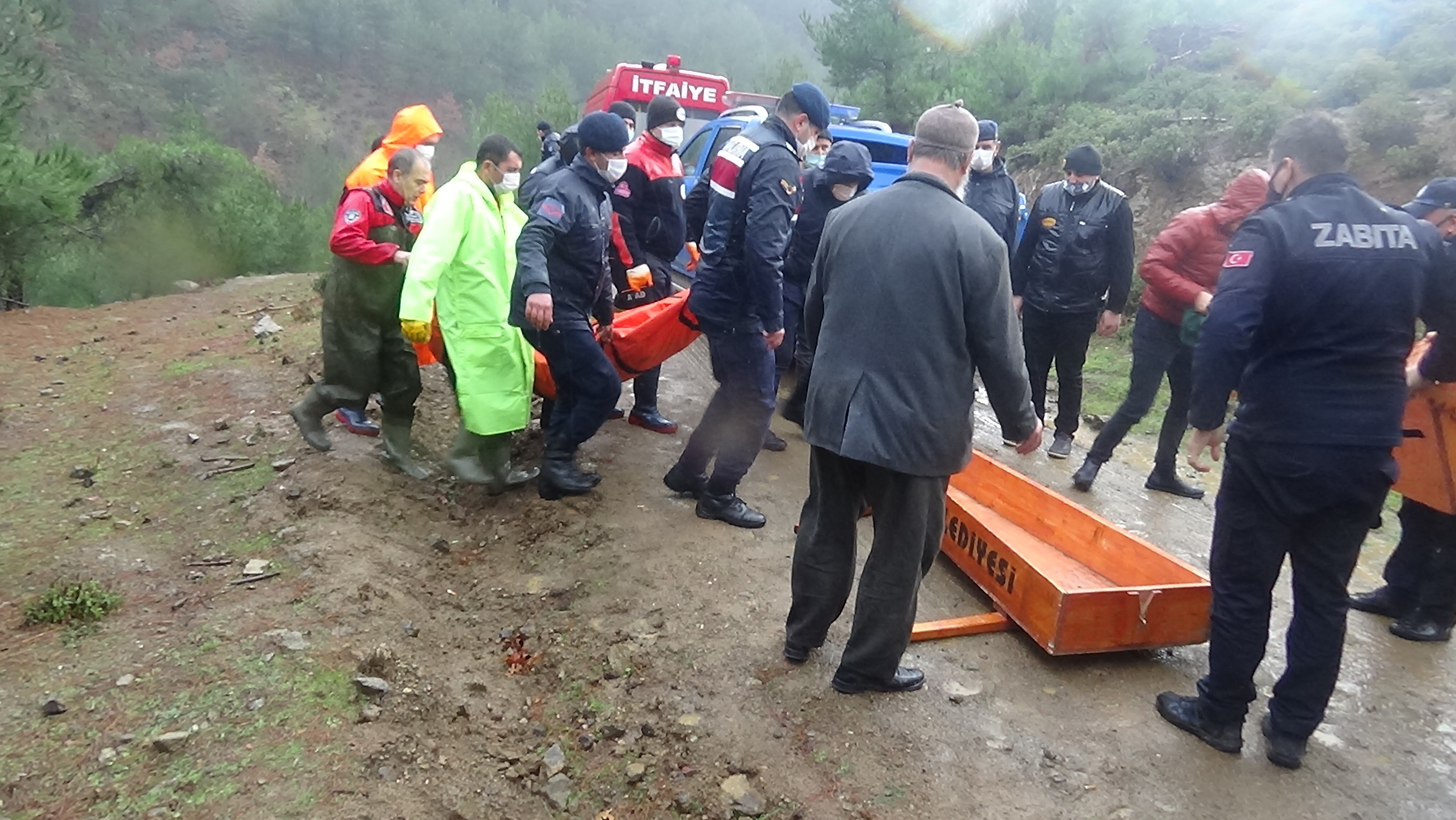 Balıkesir'de köprü çöktü! Cesedi 4 kilometre sürüklendi