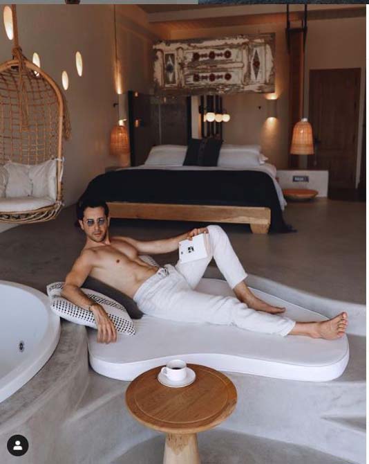 Dünya Avucunuzda sunucuları kimdir? Sezgin Yılmaz kimdir? Kaç yaşında? Instagram adresi ne?