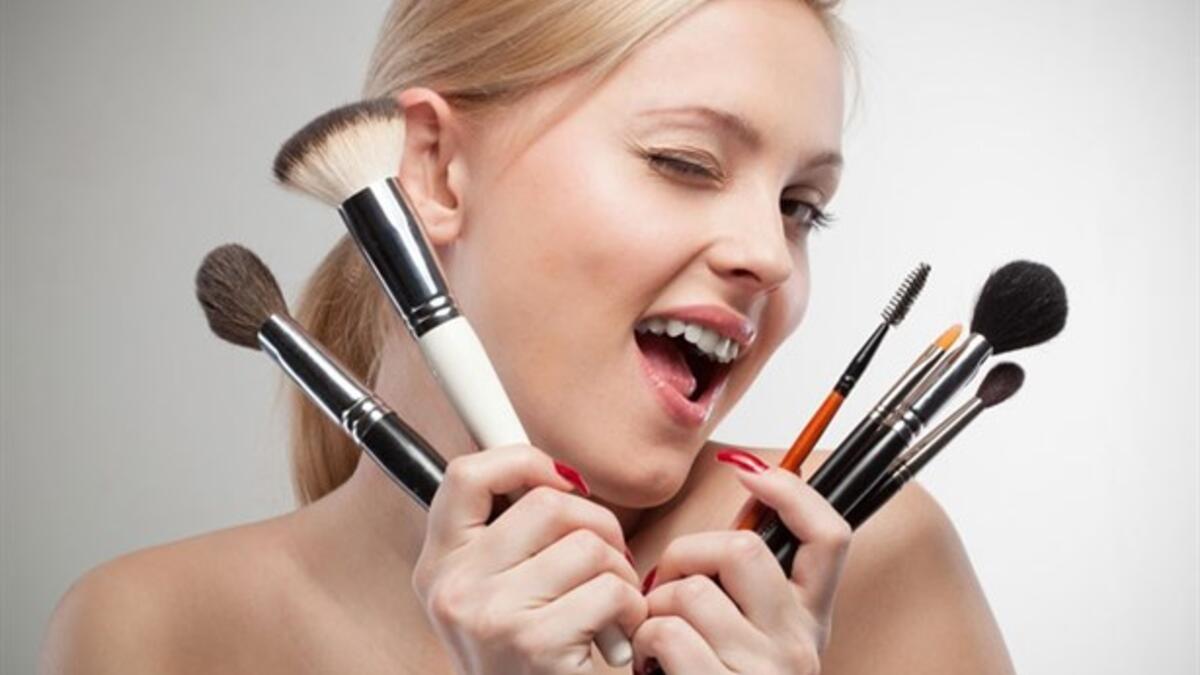 Rüyada Makyaj Yaptığını Görmek neye tabir edilir? Nasıl yorumlanır?