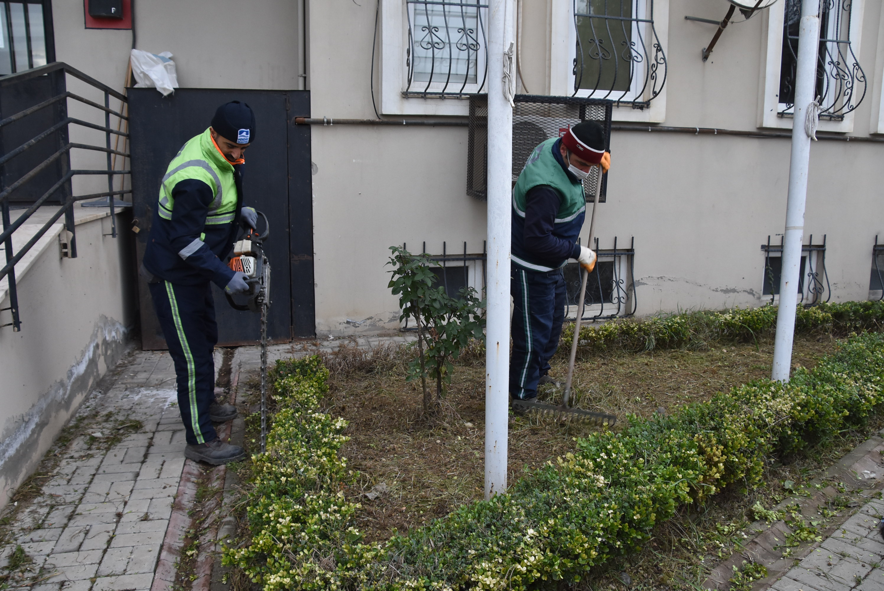 Pendik Belediyesi'nin toplu temizlik çalışması ilçe genelinde devam ediyor!