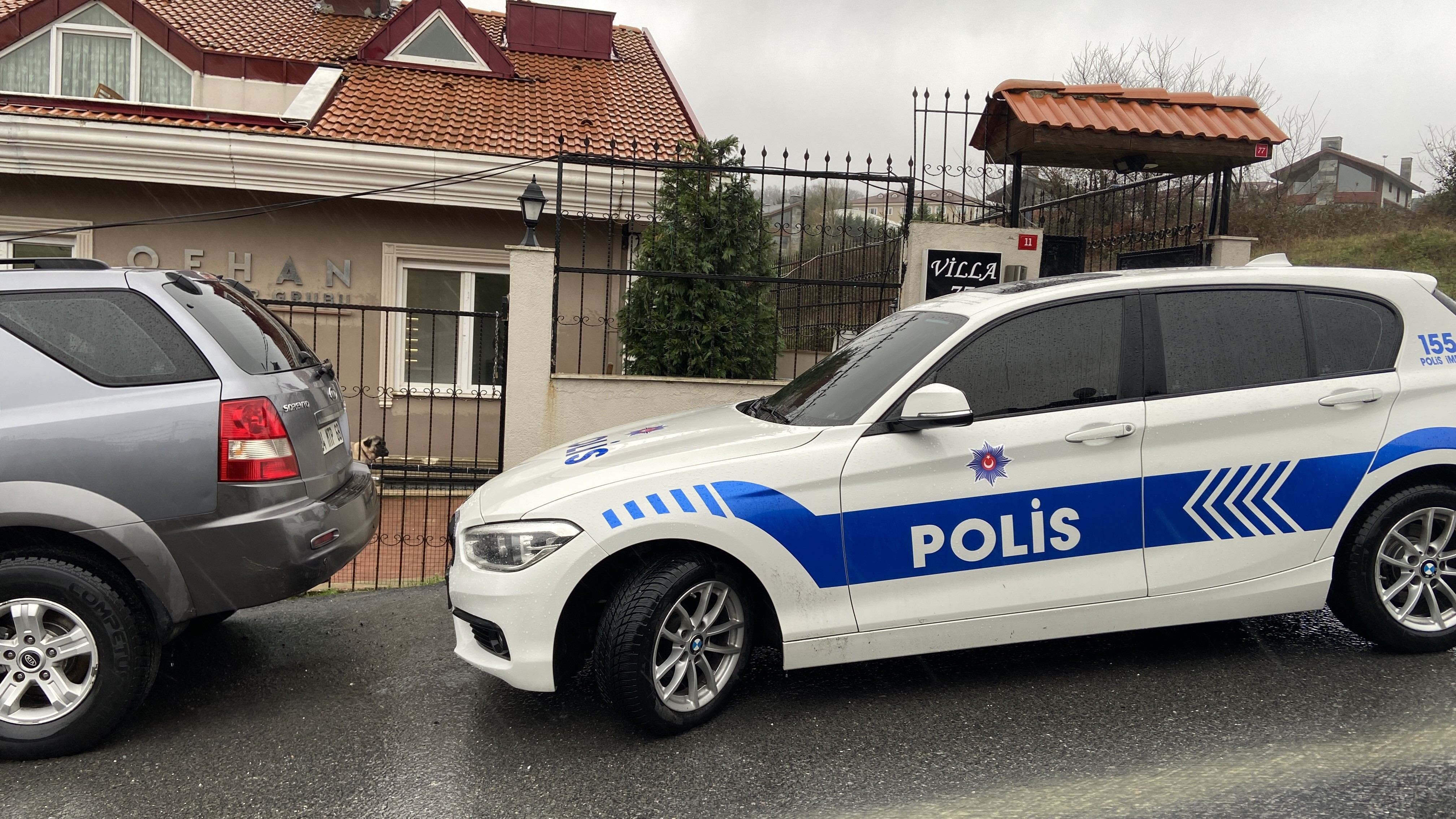 Ünlü iş adamına şirketinin önünde kurşun yağdırdılar!