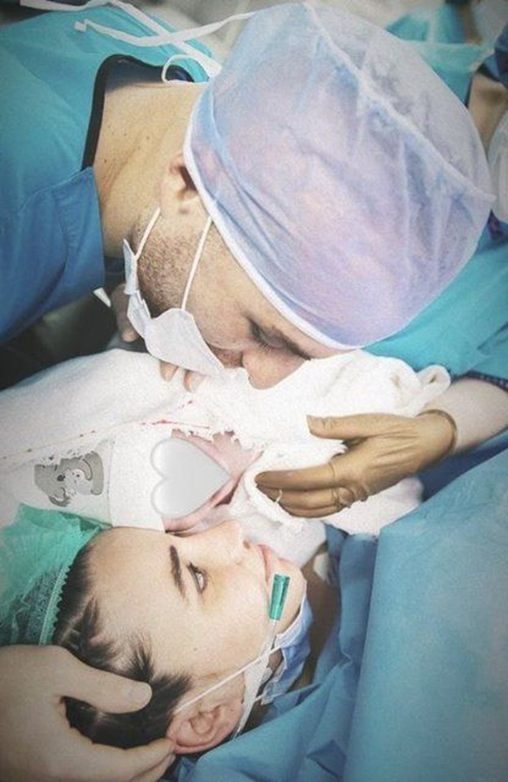 Beşiktaşlı futbolcu Gökhan Töre baba oldu! Evladıyla ilk karesini yayınladı