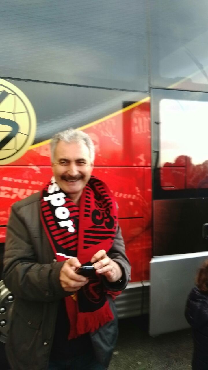 Bankamatik kuyruğunda kalp krizi geçiren adam hayatını kaybetti! O anlar kamerada...