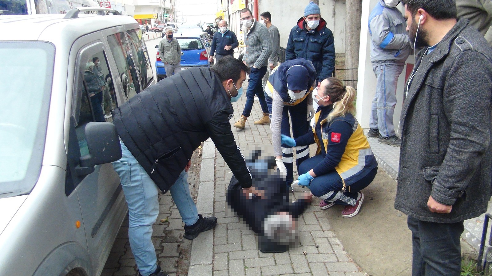 Bankamatik kuyruğunda kalp krizi geçiren adam hayatını kaybetti! O anlar kamerada...