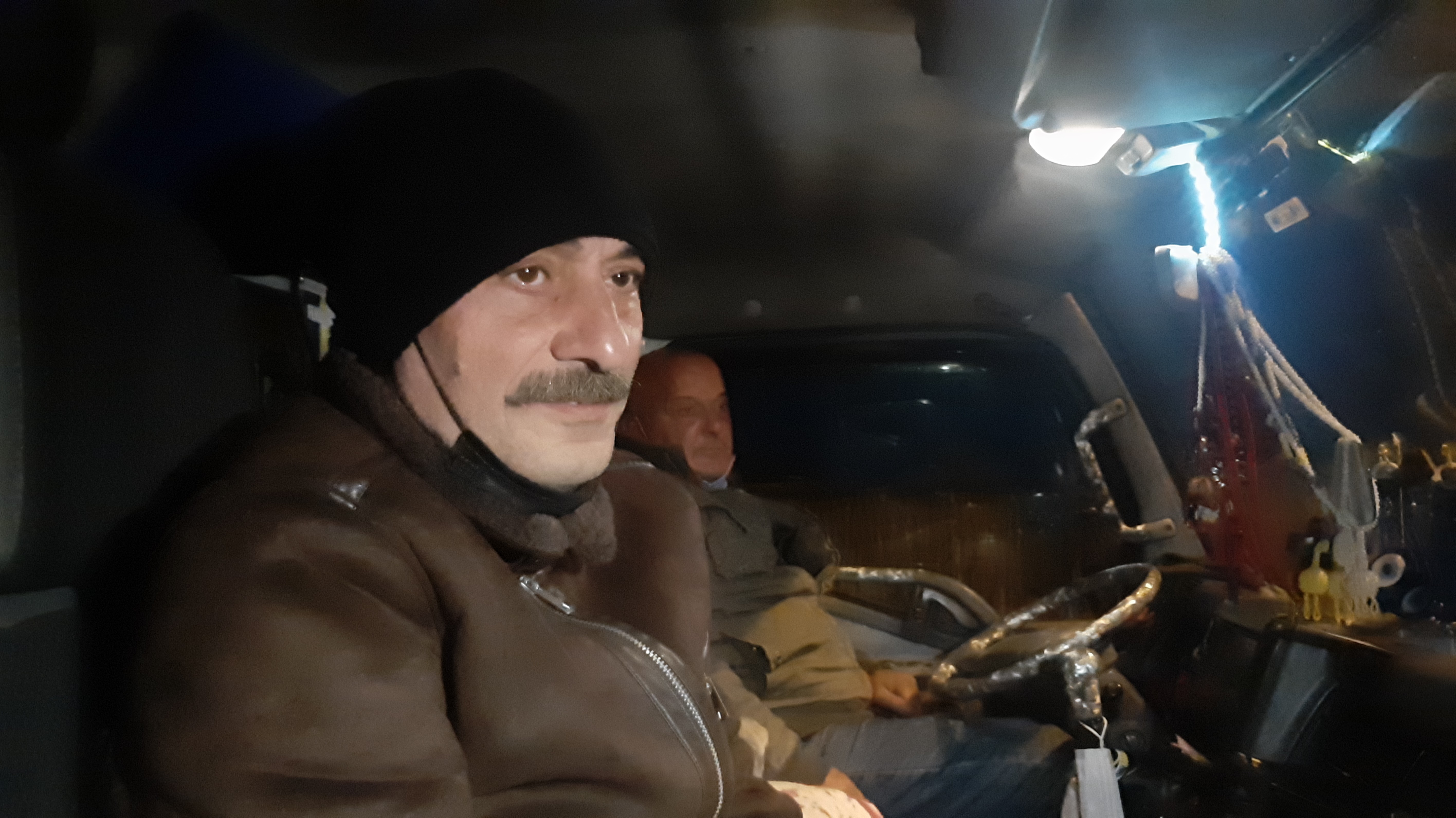 Sefirin Kızı dizi çekimlerinde korku dolu anlar! Denize düşen 2 kişi...