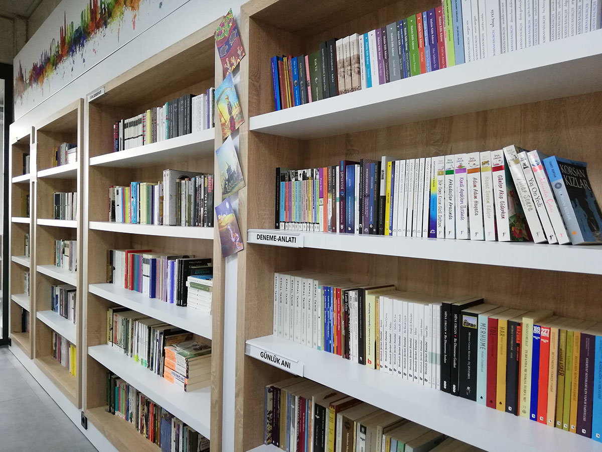 Rüyada Kitaplar Görmek / Rüyada Kitaplık Görmek Tabiri