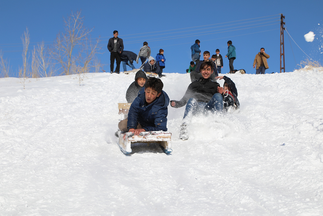 Rüyada Karda Kaymak / Rüyada Karda Koşmak Tabiri