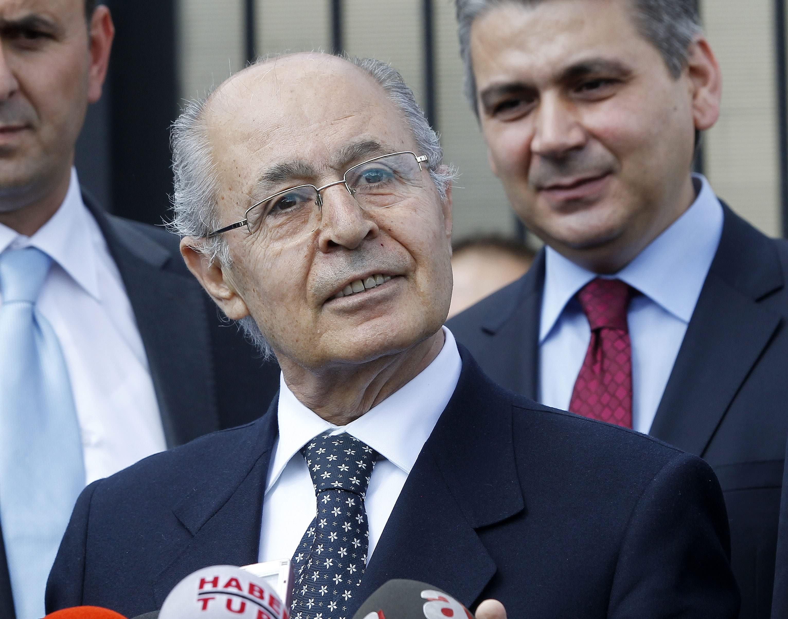 Eski defterler yeniden açıldı! Sosyal medya Ahmet Necdet Sezer'in rektör atamalarını konuşuyor