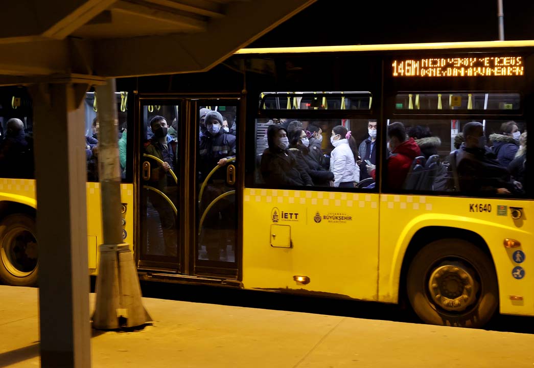 20 yaş altı öğrencilerin sokağa çıkma yasağı kalktı mı? Toplu ulaşım yasağı kalktı mı?