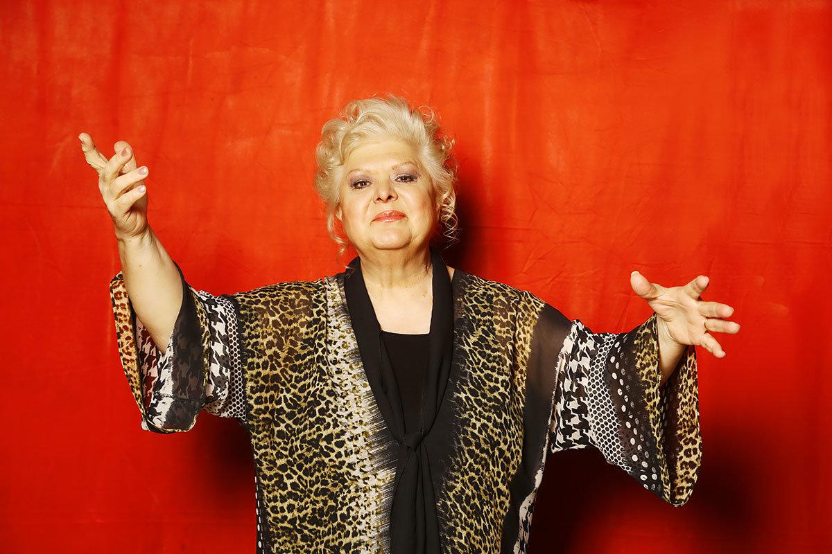 Gülden Karaböcek kimdir? Nereli, kaç yaşında? Sanat hayatına ne zaman başladı? Kaç defa evlendi?