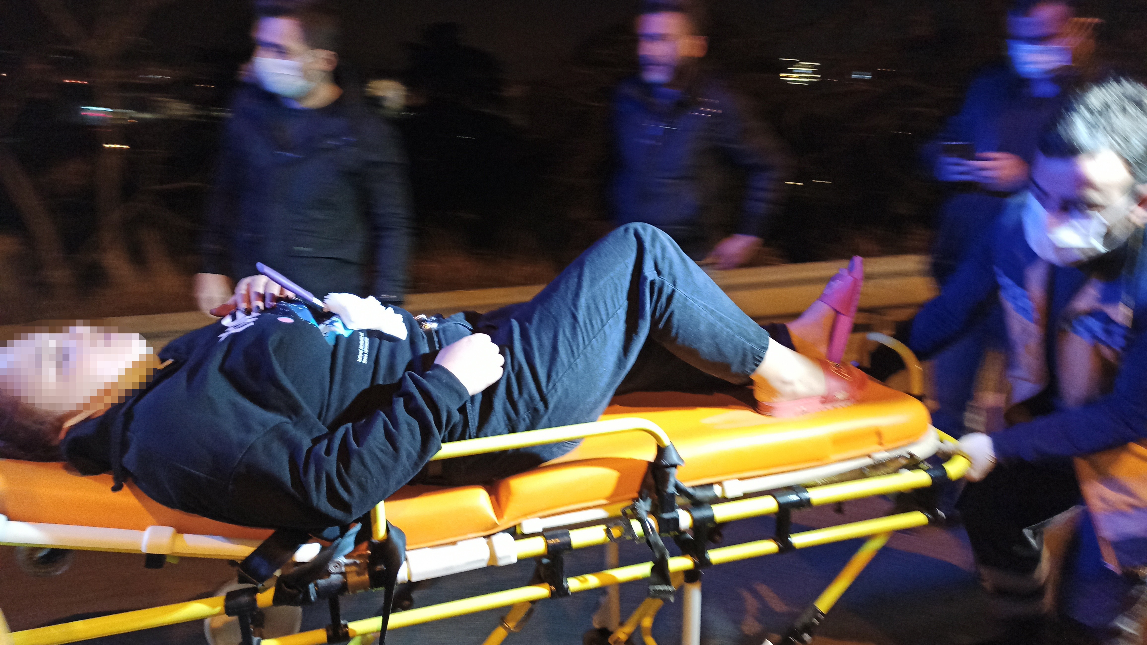 6 kez intihara teşebbüs eden genç kız bu kez kendini bıçakladı!