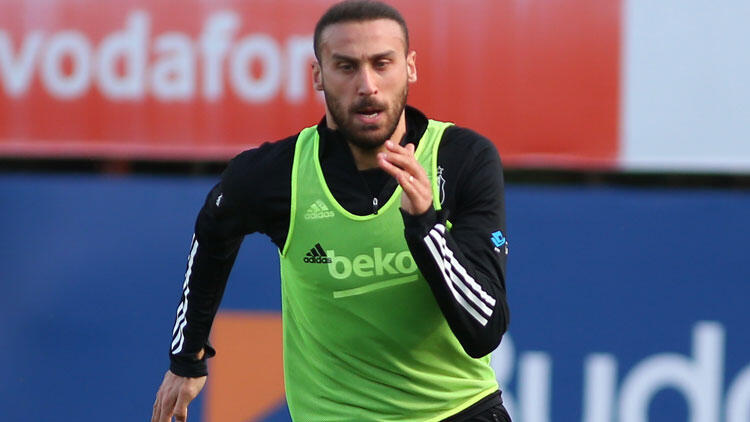 Cenk Tosun Beşiktaş'ta ilk idmanına çıktı!