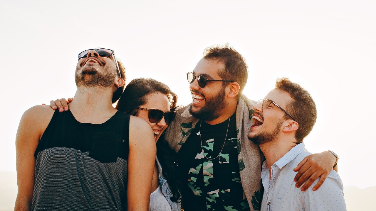 Rüyada Kahkaha Atmak / Rüyada Kahkaha Görmek Tabiri