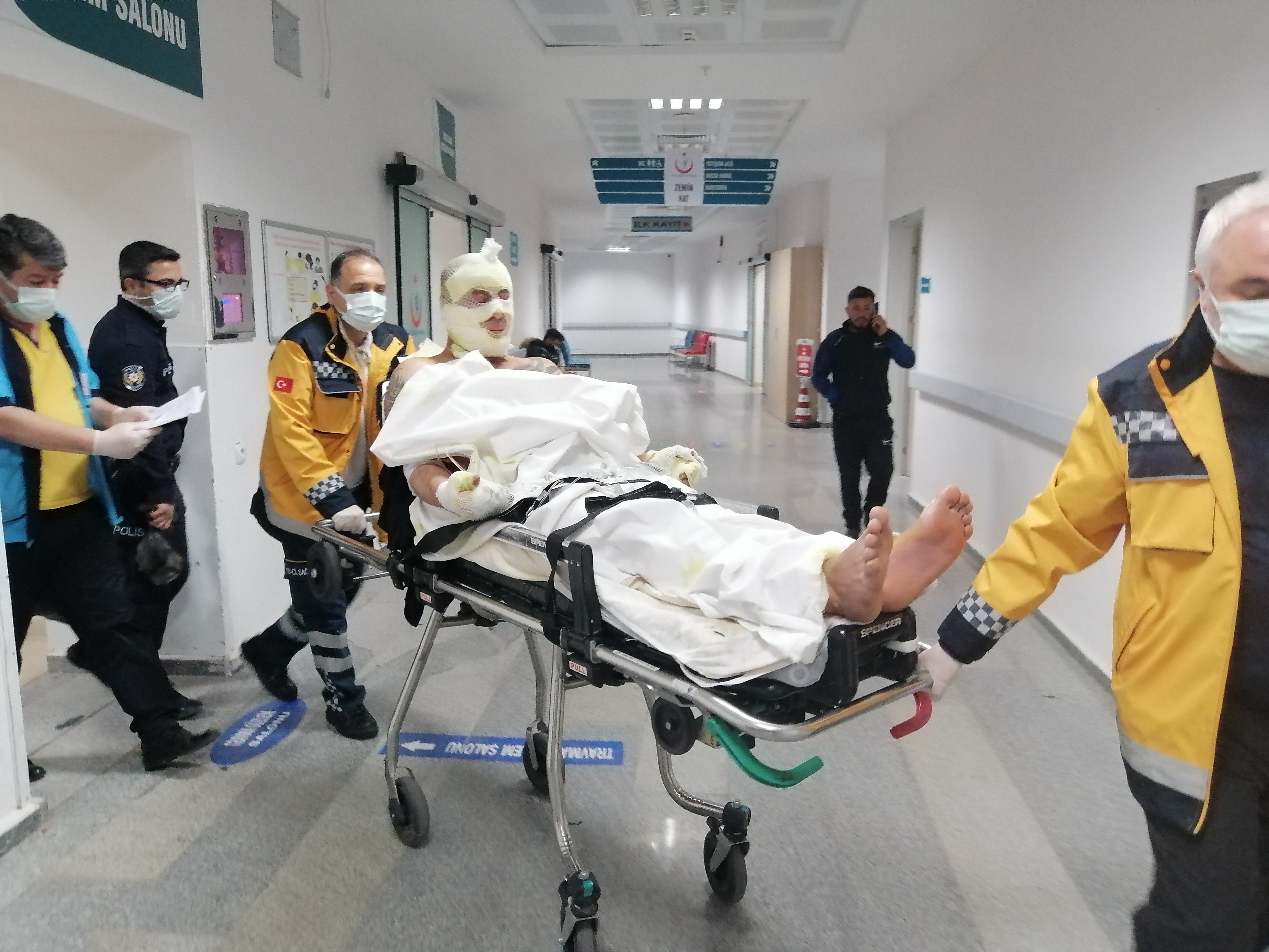 Otel odasında intihar etmek istedi, kendini de oteli de yaktı!