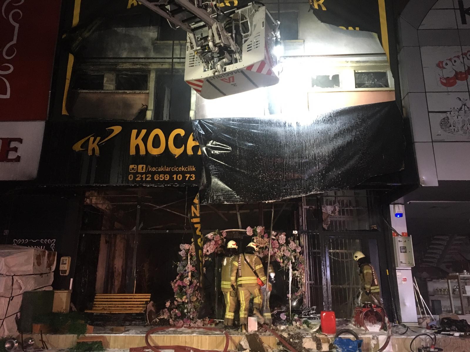 İSTOÇ’ta iş yeri yangını: Alevler her yeri sardı!