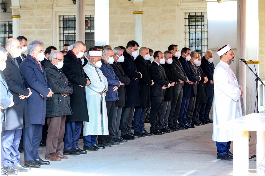 Cumhurbaşkanı Erdoğan verdiği sözü yerine getirdi! Hafız Abdullah Nazırlı cenazesin katıldı
