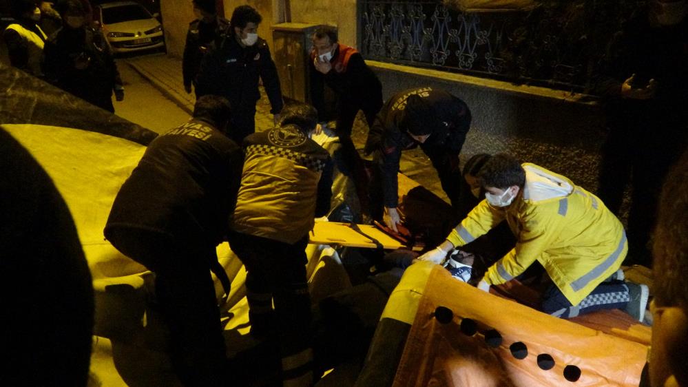 Kız arkadaşı yüzünden 3. kattan atladı! Annesinin gözü yaşlı feryadı yürekleri dağladı