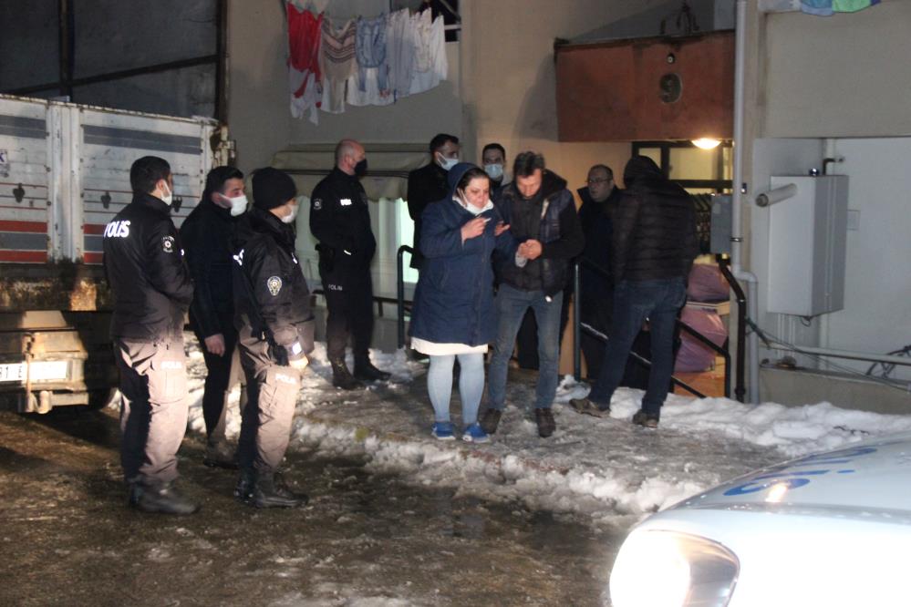 Ayrıldığı sevgilisini öldürüp cesedini rehin aldı, yakınlarına ve polise ateş açtı!