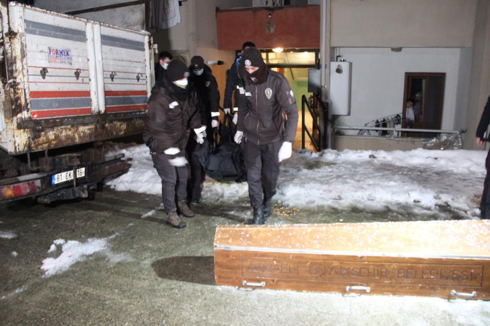 Ayrıldığı sevgilisini öldürüp cesedini rehin aldı, yakınlarına ve polise ateş açtı!