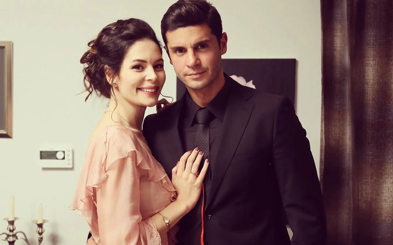 Yıldız Çağrı Atiksoy Kimdir? Nereli, kaç yaşındadır? Kiminle sevgili? Hangi dizilerde rol aldı?