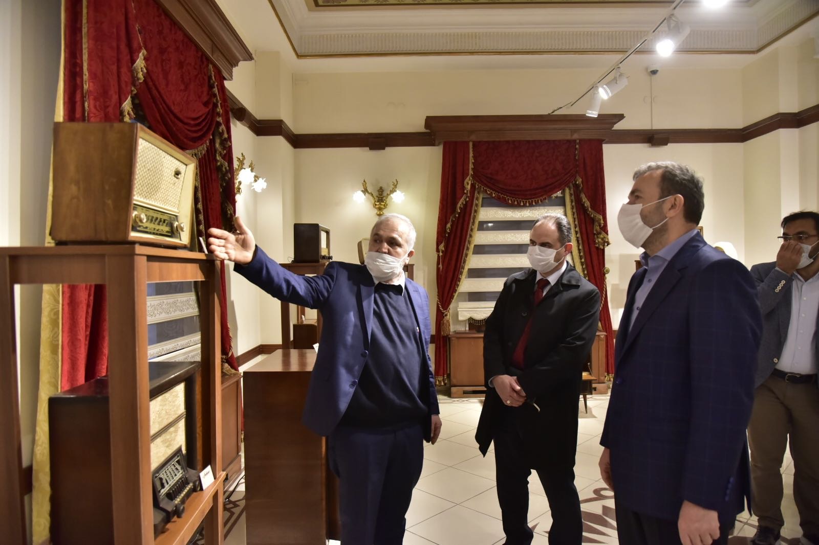 Nostaljik Radyolar Sergisi Pendik'te sanatseverle buluşuyor!