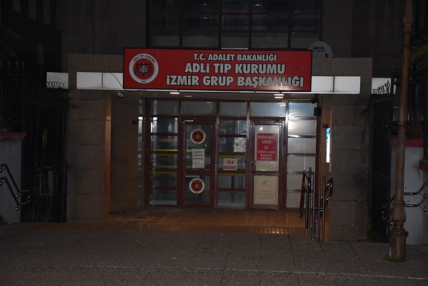 İzmir'de korkunç kadın cinayeti: Boğarak öldürdü, cesedini...