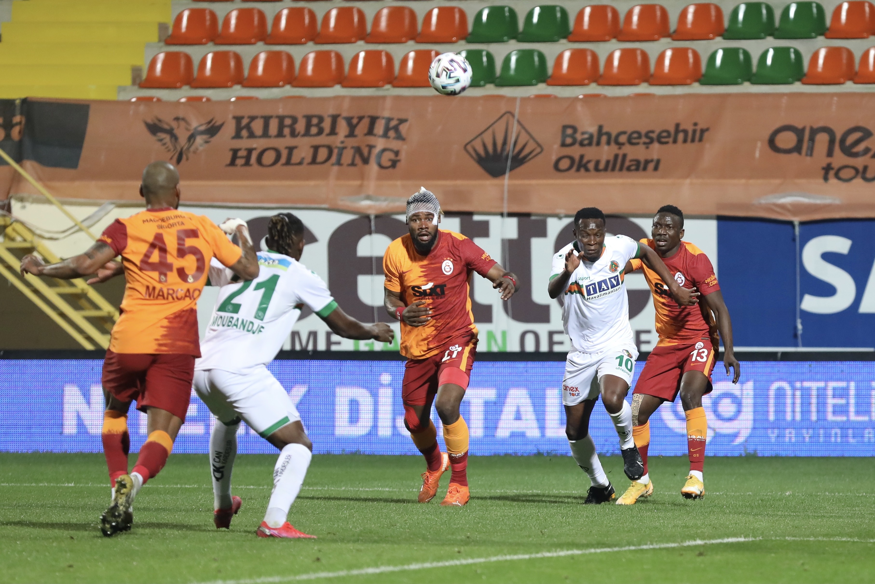 Aslan kükredi! Deplasmanda 3 puanı daha kaptı