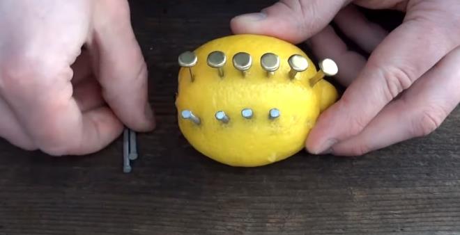 Rus mühendis limonla ateş yaktı: O görüntüler sosyal medyada viral oldu!