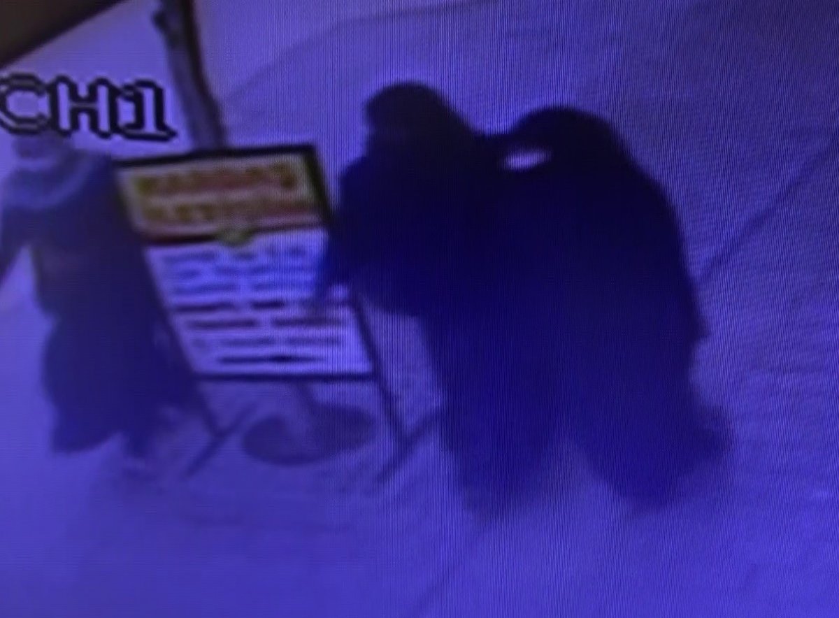 Antalya'da 3 kadın kuyumcuyu soydu, 80 bin TL'lik altın çaldı!