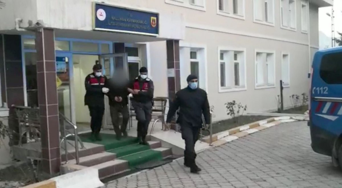 Gürültü sebebiyle tartıştığı komşusuna av tüfeği ile ateş etti