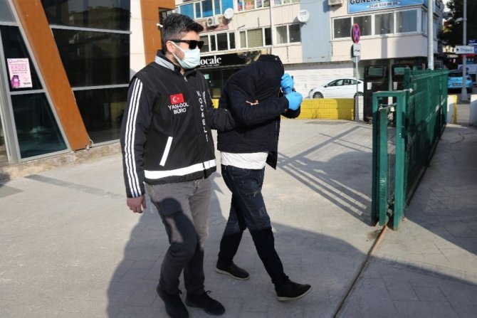 Kocaeli'de 11 iş adamını dolandıran şüpheliler yakalandı