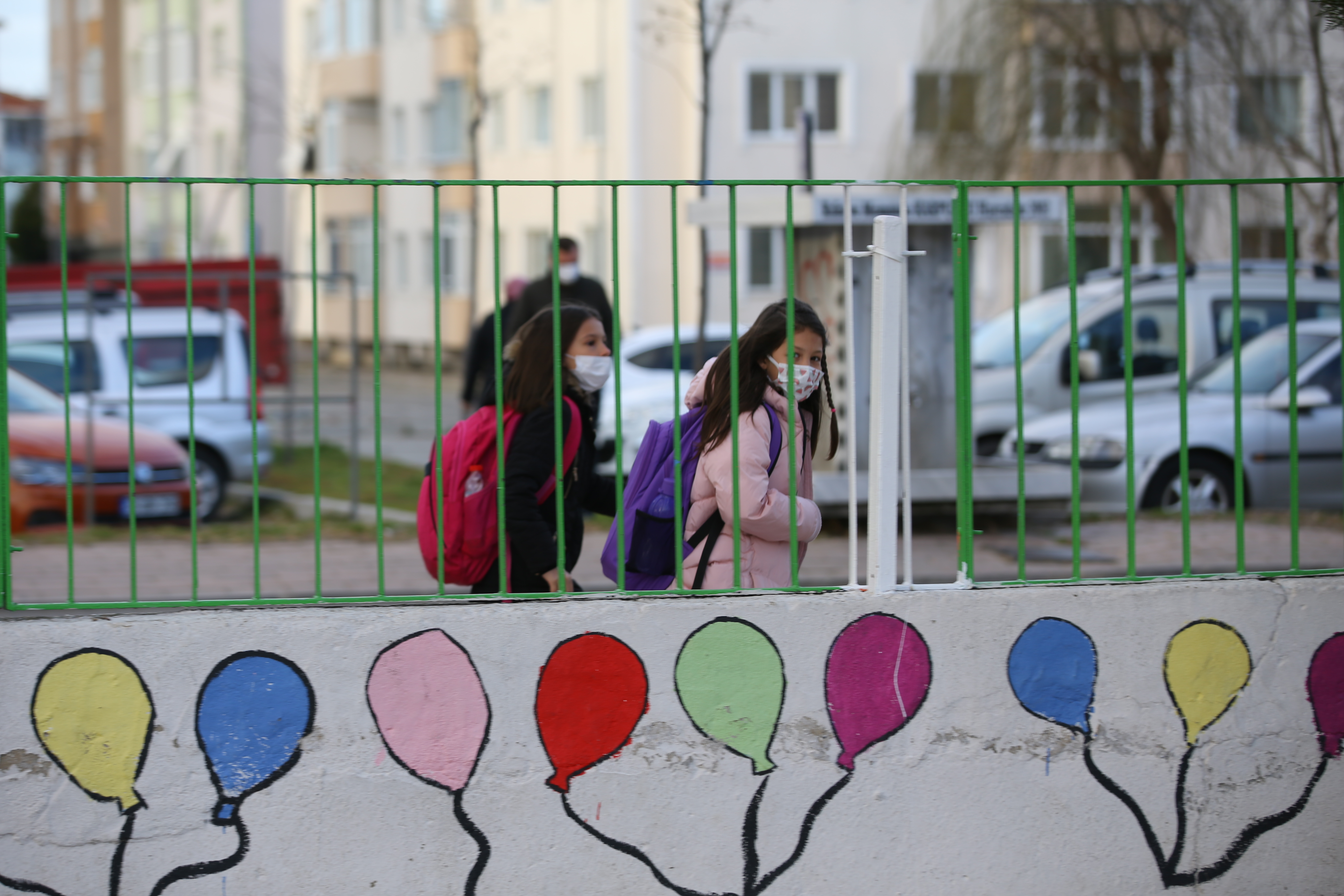 Düşük riskli iller arasındaki Van'da korona paniği! Okullar 10 gün tatil edildi 