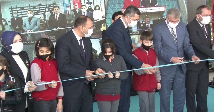 Bakan Selçuk 16 okulu açtı: Geleceğe dair başarı hikayelerini temellendirmek vazifemiz