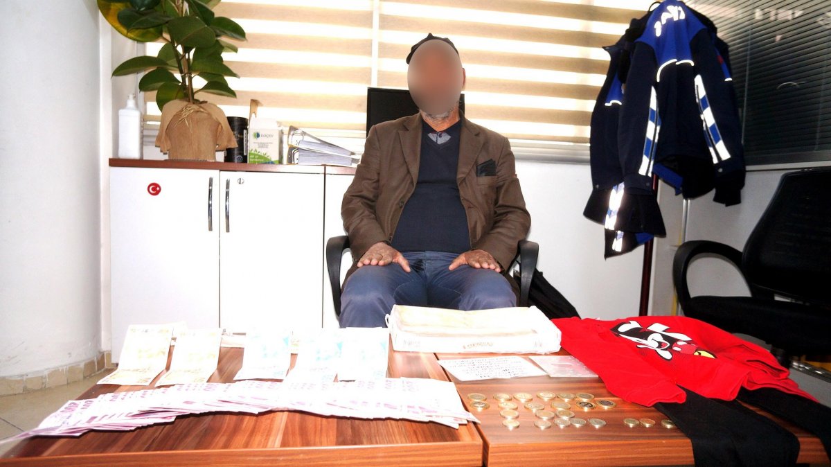 Denizli'de dilencinin cebinde binlerce lira bulundu