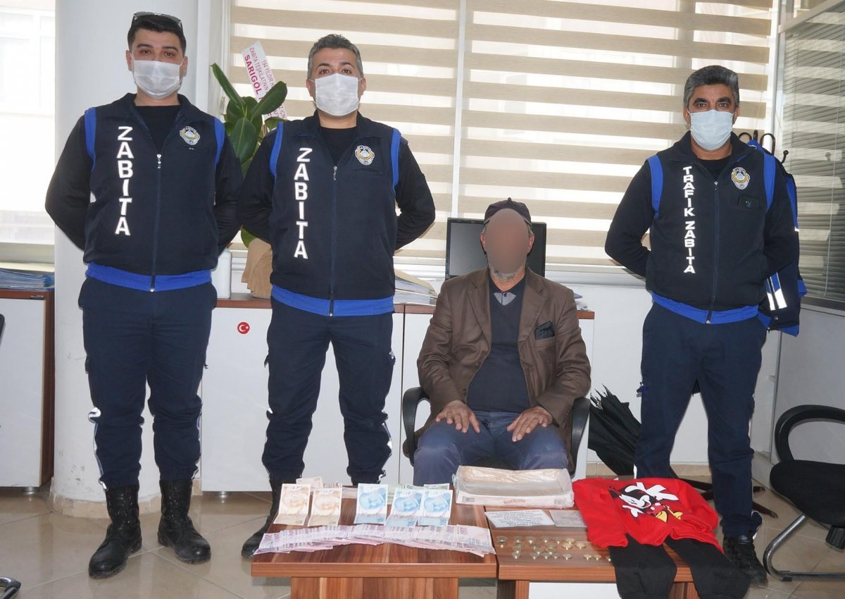 Denizli'de dilencinin cebinde binlerce lira bulundu