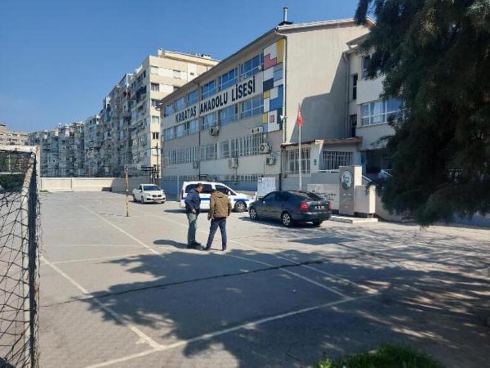 İzmir'de beden eğitimi öğretmeni, yeni atandığı okulda hayatını kaybetti!