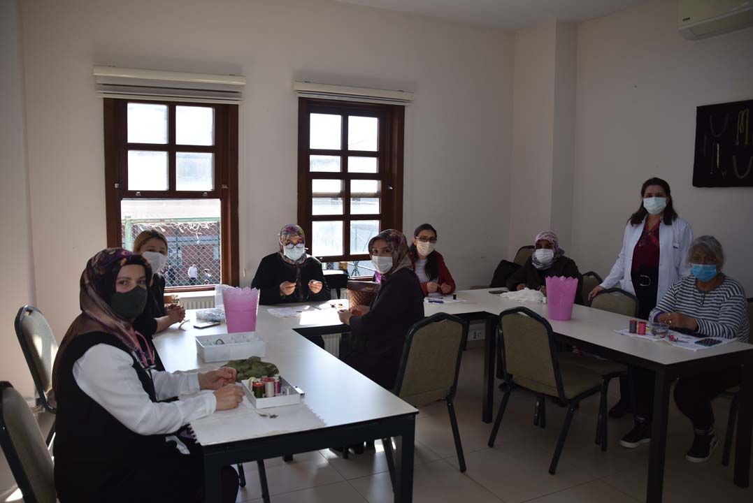 Pendik Belediyesi farklı branşlarda meslek edindirme kursları açıyor