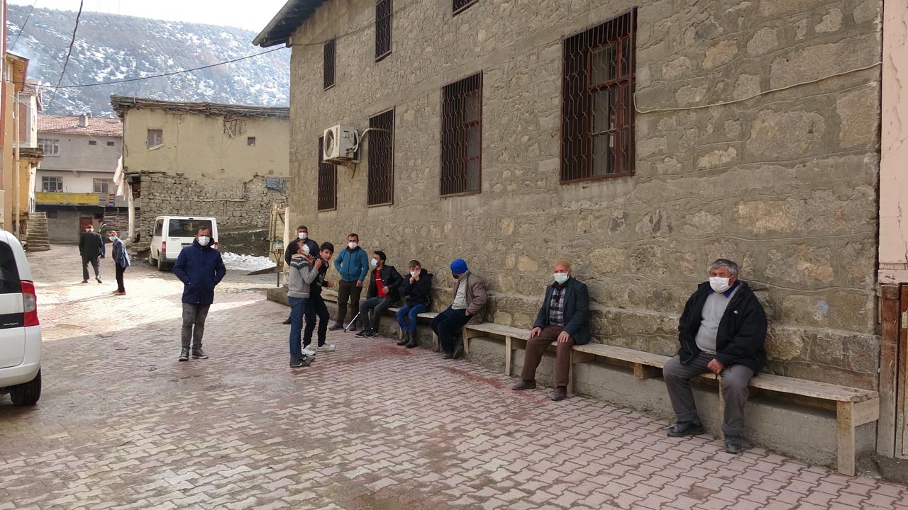 Tokat'ta bir öğretmende koronavirüs çıktı! Okul kapatıldı