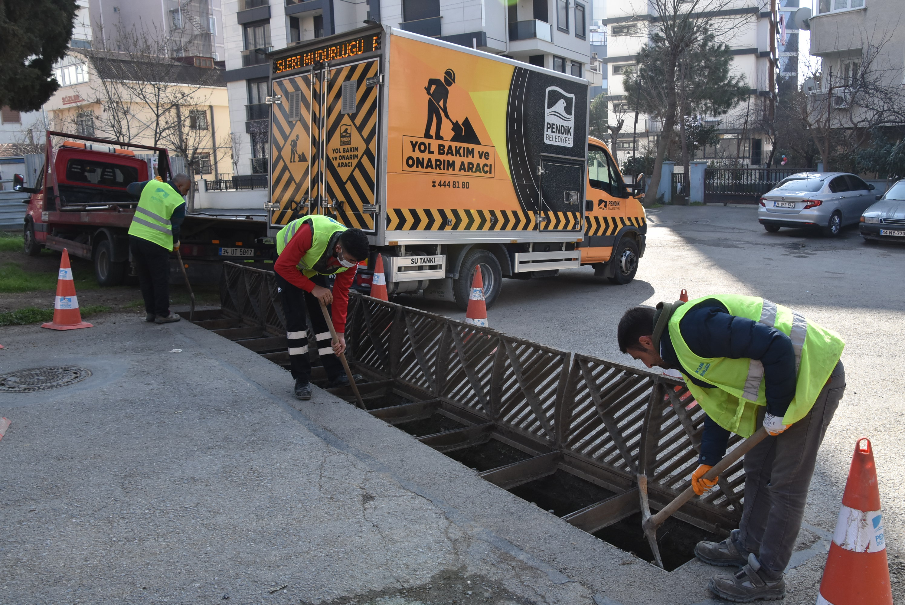 Pendik Belediyesi'nin bahar yağmurlarına hazırlığı devam ediyor!