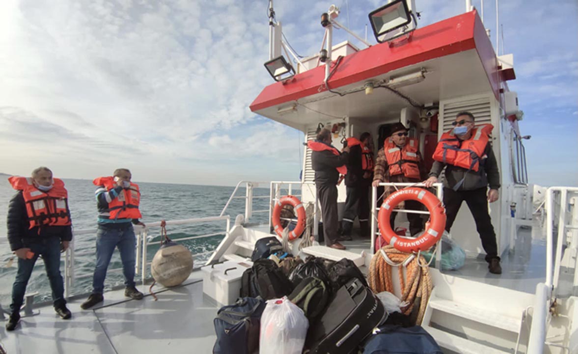 Şile açıklarında arıza yapan Türk gemisinde mahsur kalan personeller kurtarıldı!