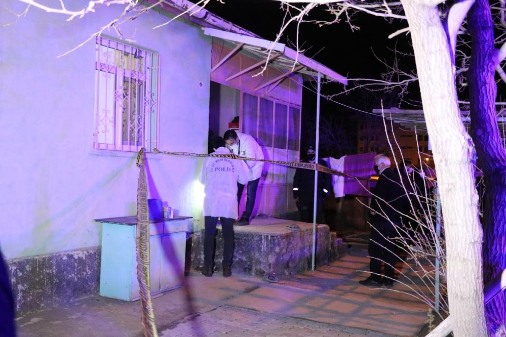 Aksaray'da vahşet: Kafalarından vurulmuş yaşlı çift, evlerinde ölü bulundu!