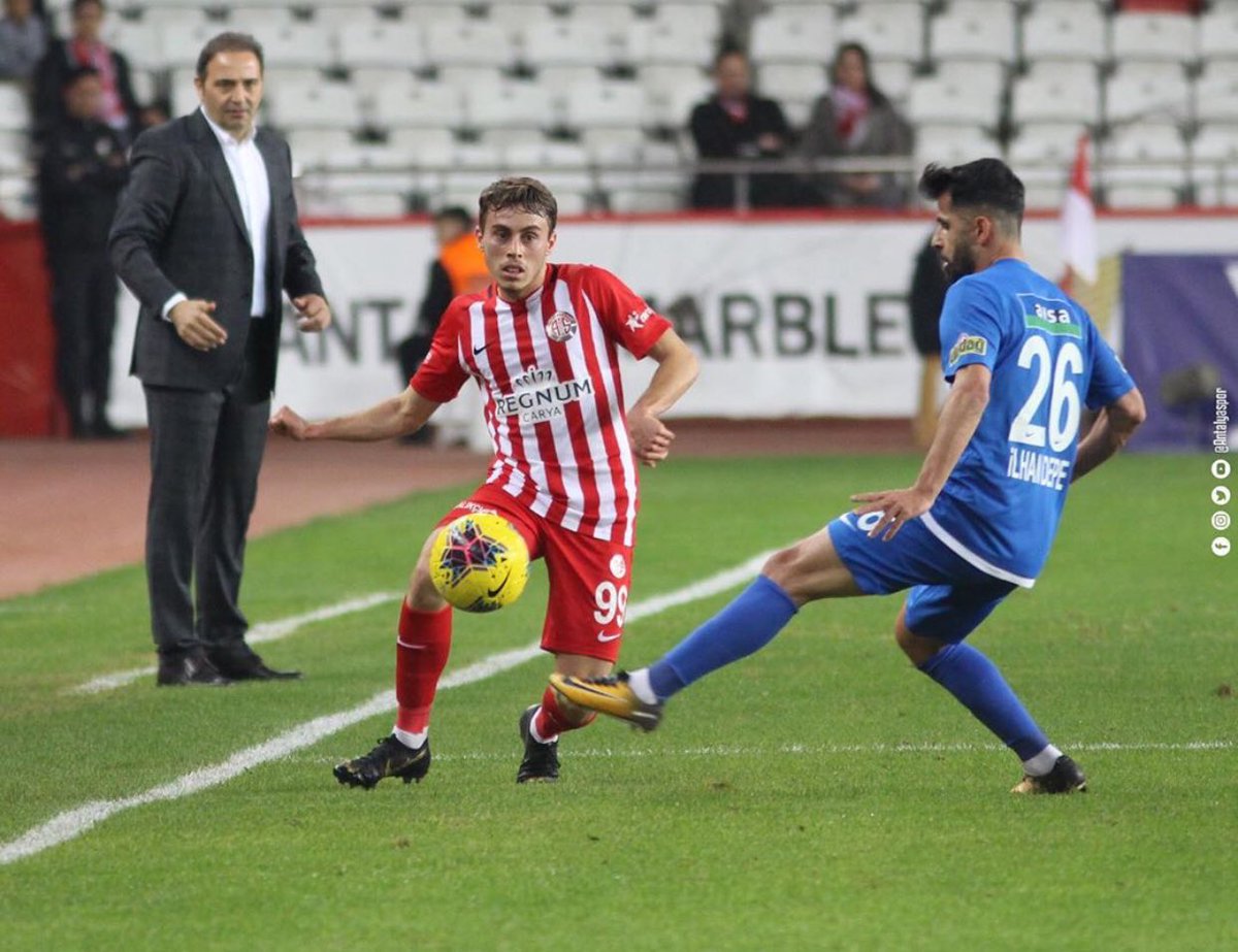 Fenerbahçe'nin transfer hedefleri belli oldu! Gençlik aşısı geliyor 